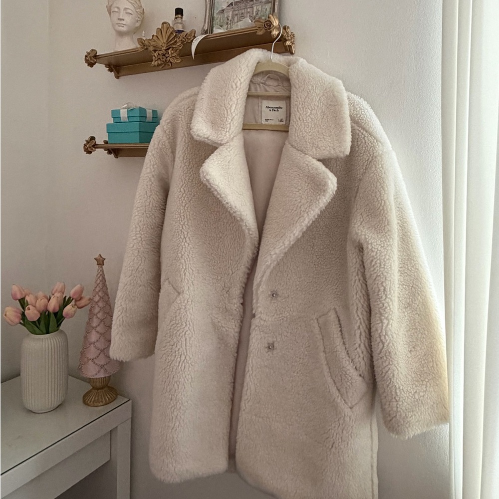 Abercrombie & Fitch Teddy Fur Coat